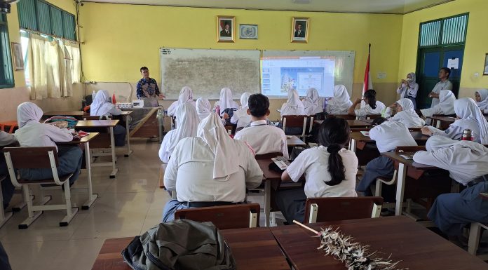 Presentasi Universitas Jayabaya pada Siswa-Siswi SMAN 110 DKI Jakarta