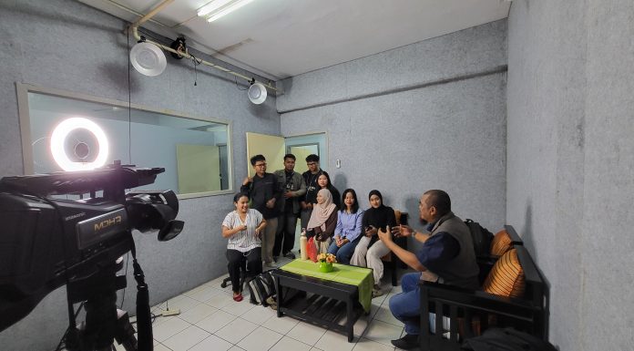 Studio FIKOM Jayabaya, Ruang Kreatif Mahasiswa Mengasah Kemampuan Broadcasting dan Produksi Media