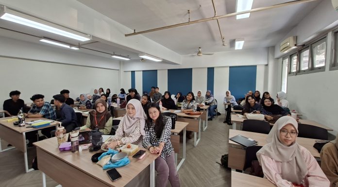 Semangat Kuliah Pagi ! Antusiasme Maba FIKOM Jayabaya Angkatan 2026